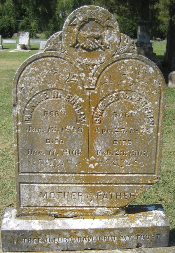 All photos are the property of LaCemeteries © and may